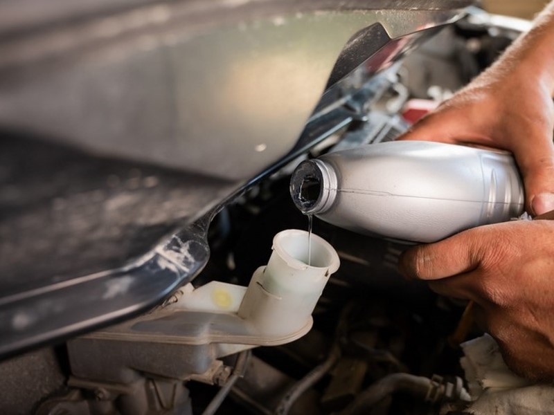 kočione tekućine za auto za zaustavljanje vozila